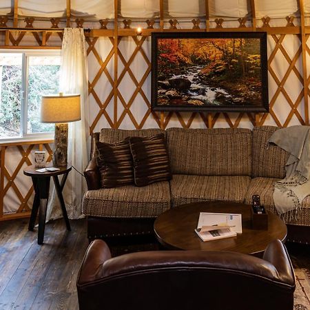 Вілла Tranquil Haven Luxy Yurt - Creekside Glamping With Private Hot Tub Topton Екстер'єр фото