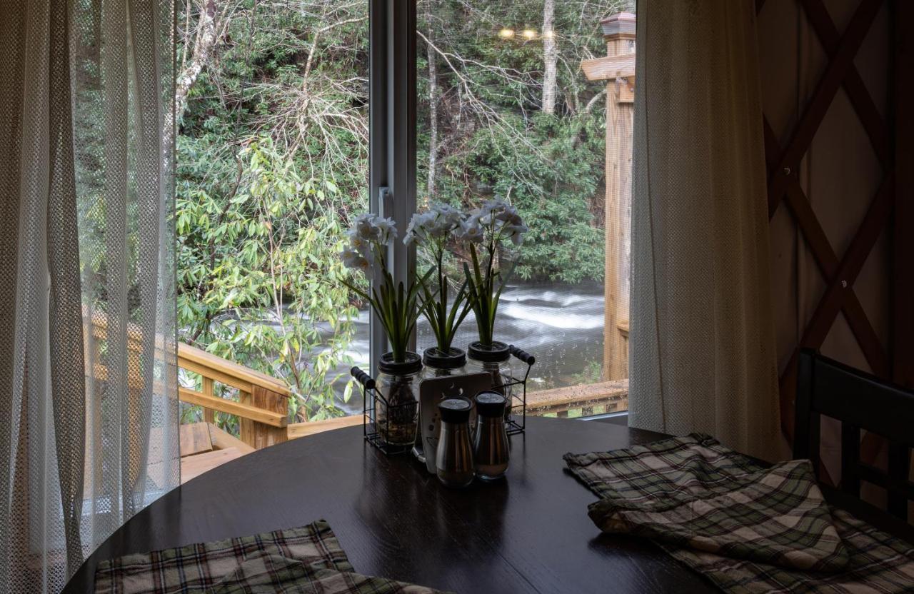 Вілла Tranquil Haven Luxy Yurt - Creekside Glamping With Private Hot Tub Topton Екстер'єр фото